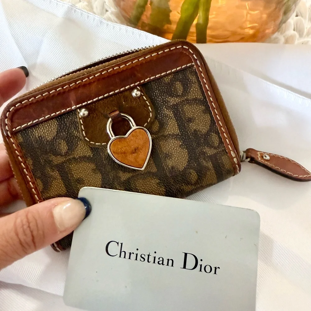 Dior Brown and Tan Heart Charm Wallet - ⭐️AuThEniC - Picture 2 of 5